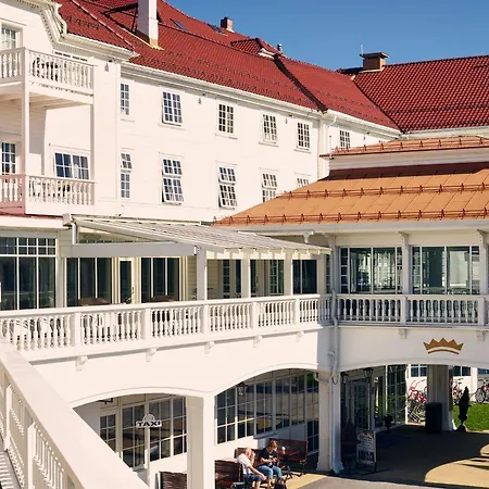 Dr. Holms Hotel-2